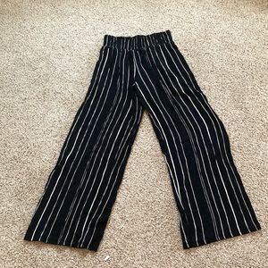 Black and white stripped float pants